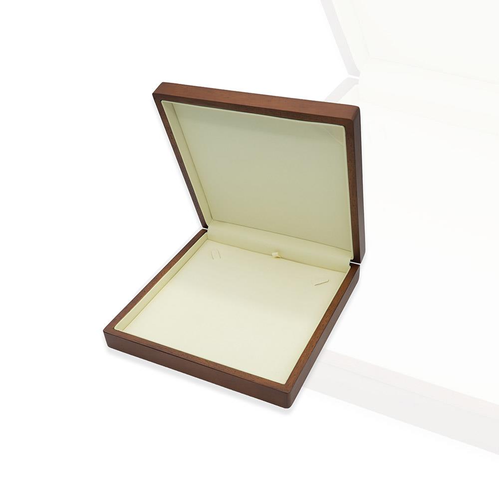 Various Packaging: Box for necklace